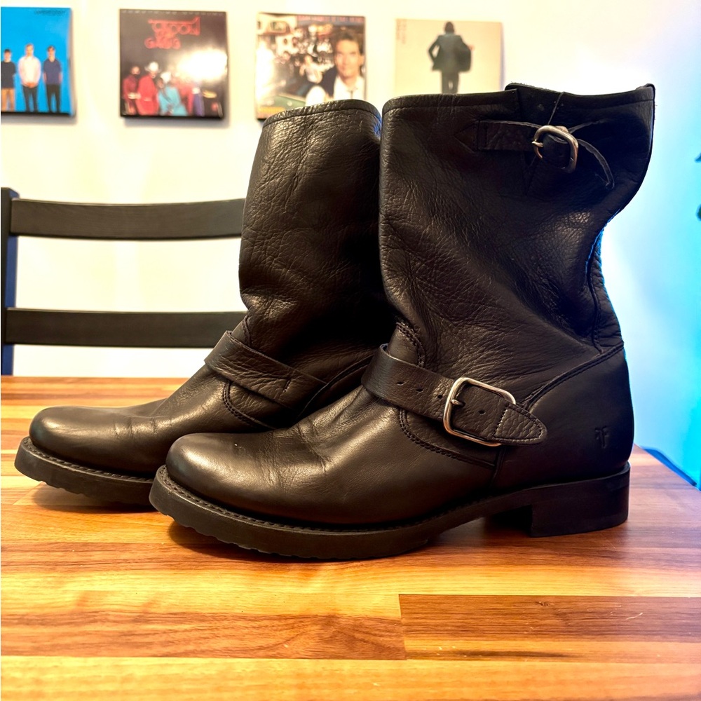 Frye Veronica Short Black Leather Boots Womens